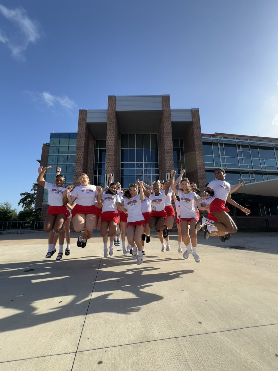 Waltrip Cheerleading tweet media