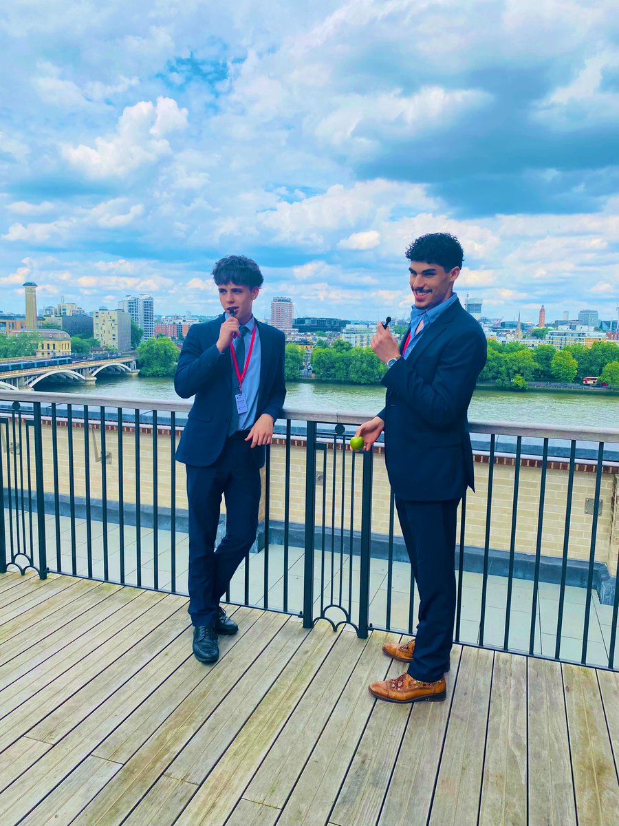 Our VI From media team making the most out of their day at <a href="/Apple/">Apple</a> <a href="/TandLSRA/">T&L SRA (@TandLSRA)</a> <a href="/SRA_StAlbans/">Samuel Ryder Academy</a>