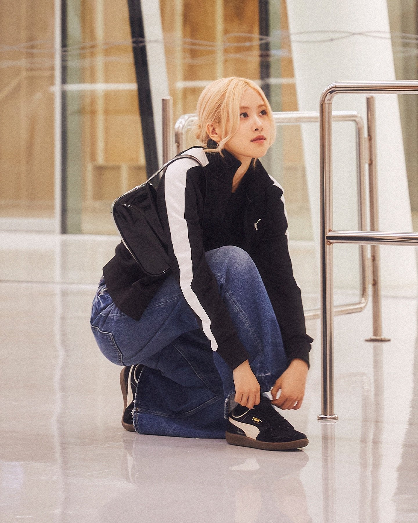 Blinks United on X 180624 Rose looks stylish in Puma Korea s latest Instagram post. Lights camera Rose Step behind the scenes with .roses are rosie PUMAxROSE ROSE FOR PUMA BLACKPINK https t btboXK3...