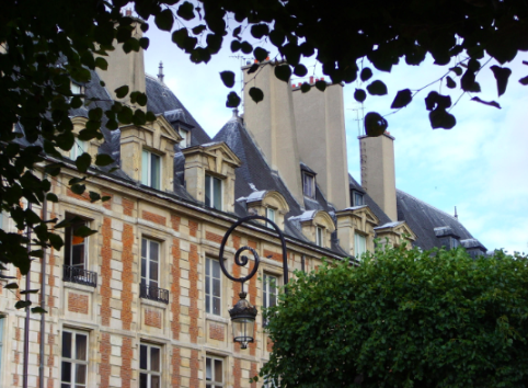 ViewsOnParis's tweet image. According to the latest official figures, the #Paris #RealEstate #price trend remains flat. But is it that black and white? Read more @ViewsOnParis
ow.ly/8EgY50SjW6K