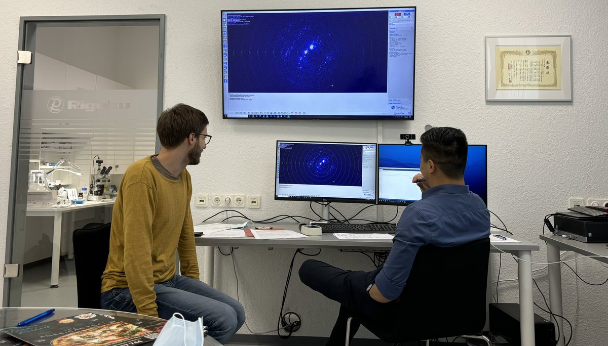 apoethig's tweet image. Many know, being a PhD student can be a rollercoaster of emotions. Now, imagine trying to get a crystal structure for ages and then electron diffraction makes that happen in a day. Priceless! 😊 Thanks to @rigaku for beamtime and support! #3DED #happyPhDstudent #happyPI @pic_tho