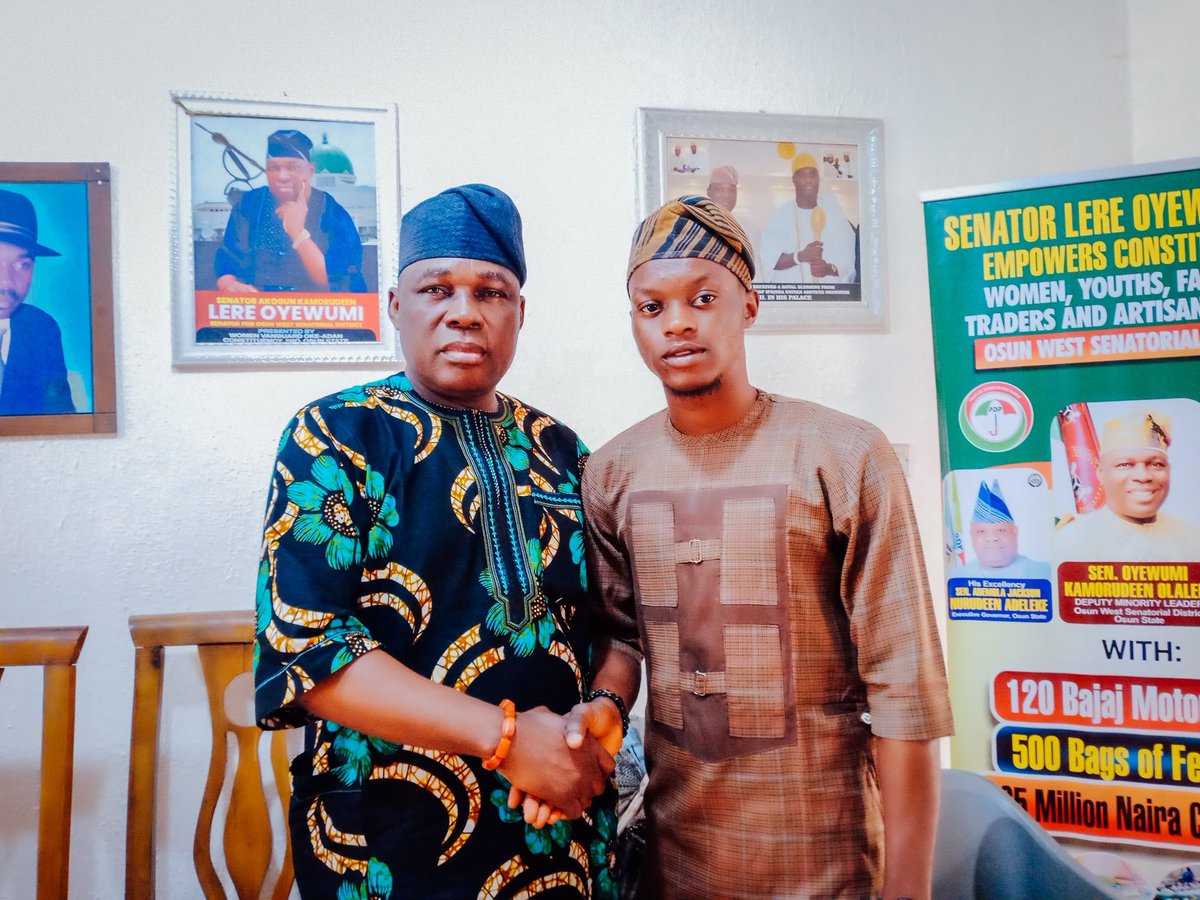 I was delighted to receive <a href="/LASUOfficial/">Lagos State University</a>'s best-graduating student for the 2022/2023 academic session, Olaniyi Olawale Mubaraq, with a 4.98 GPA in Accounting Education, granting him a scholarship to the PhD level along with 500k cash. olalereoyewumi.com.ng/2024/06/lasus-…
