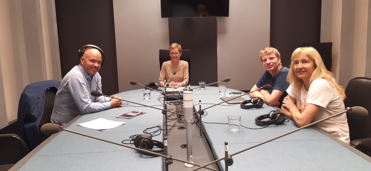 Slovenija danes v Parizu podpisuje sporazum o polnopravnem članstvu v Evropski vesoljski agenciji. O vrhunskih dosežkih naših podjetij v #StudioOb17h Tanja Permozer iz Vesoljske pisarne, Matevž Frangež <a href="/MGTS_gov/">Ministrstvo za gospodarstvo, turizem in šport</a>, Tomaž Rotovnik <a href="/SkyLabs_si/">SkyLabs</a> in Grega Milčinski <a href="/sinergise/">Sinergise</a>. 👇