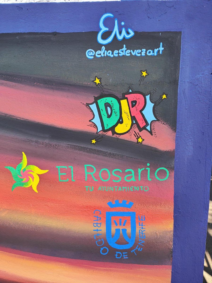 aytoelrosario's tweet photo. 🗣️🎨 Un mural participativo embellece el núcleo de #LasRosas. Se trata de una pieza artística realizada por jóvenes del Municipio a través de un proceso participativo que concluyó el pasado mes de mayo y en el que se pusieron en valor aspectos como la reflexión crítica. https://t.co/QPFLL0bqn7