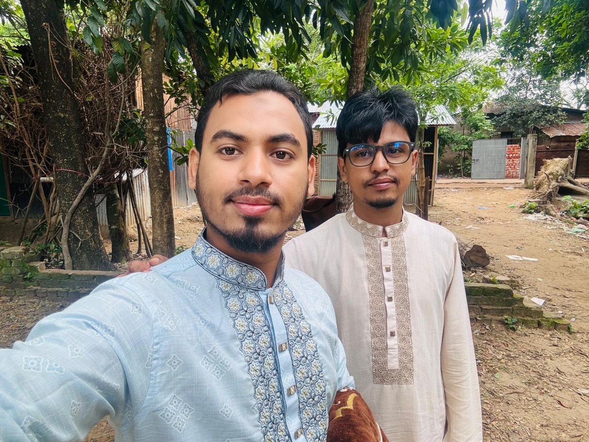 rahim204's tweet image. দূর হোক মনের পশুত্ব ও অহংবোধ। কোরবানির মাধ্যমে আল্লাহর কাছে বান্দার গোলামি প্রকাশ পায়, প্রভুর জন্য তার ভালোবাসা ও ত্যাগের মাত্রা নির্ণীত হয়। আল্লাহর দান আল্লাহকে ফিরিয়ে দিতে আমরা কতটা প্রস্তুত, তারই একটি ক্ষুদ্র পরীক্ষা কোরবানি।