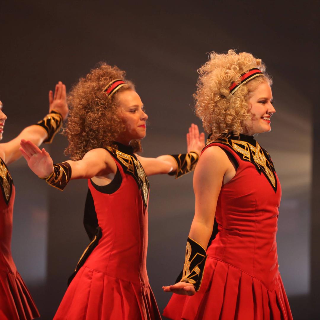 DPACND's tweet image. ✨Behind the Curtain: The Magic of Stage Lights✨

Lighting is key to bringing performances to life. The colors and intensity evoke emotions and elevate the artistic experience. 

📸: Kirk Richard Smith

#dpacnd #performingarts #stagelighting #behindthescenes #notredame