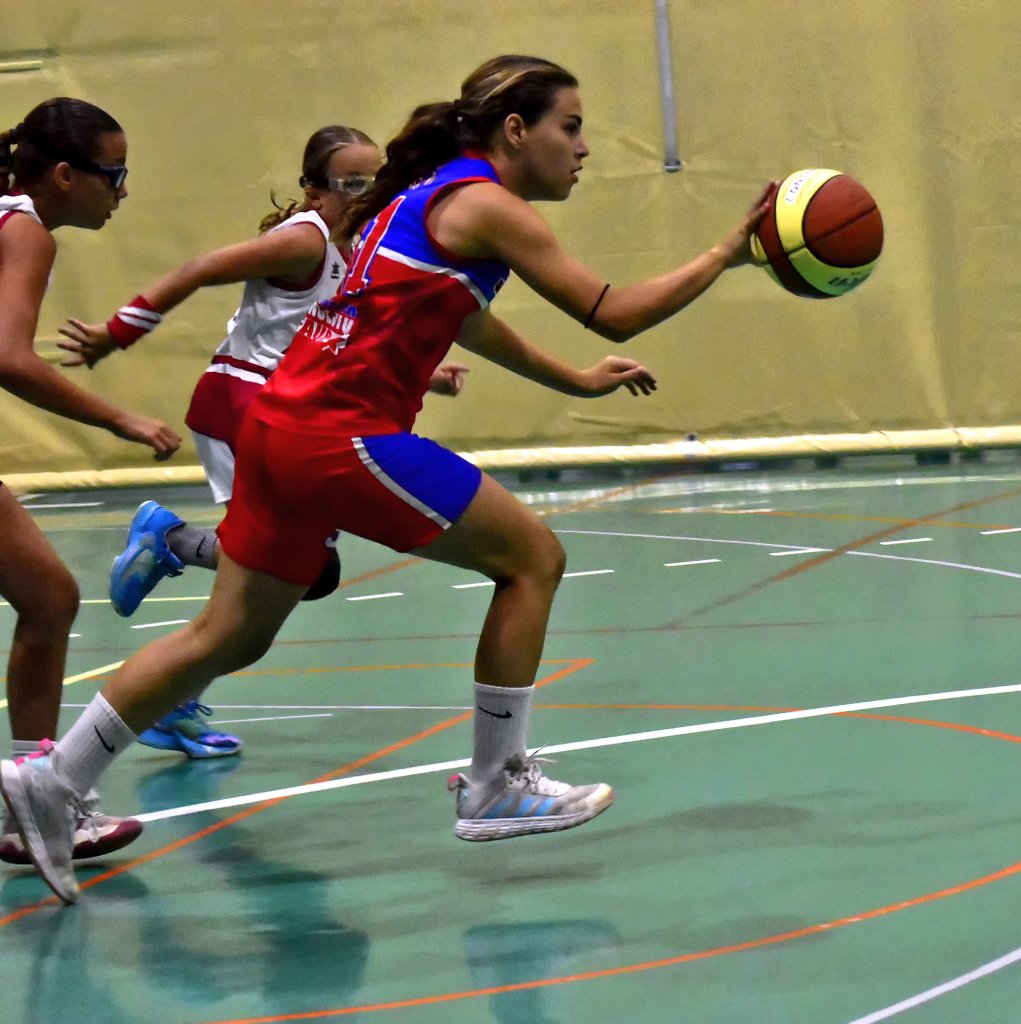 Estos son los coles que se disputarán el oro en 🏀⚽🏐: <a href="/Asuncionmalaga/">Colegio La Asunción</a> <a href="/LaGoletaColegio/">Colegio La Goleta</a> <a href="/ClaretLasPalmas/">Claret Las Palmas</a> <a href="/CDClaretSev/">C.D. Colegio CLARET</a> <a href="/CDApostolado/">CLUB DEPORTIVO APOSTOLADO</a> <a href="/CVCarmenbasket/">A.D. C.V. Carmen</a> <a href="/cscrosales/">Sagrado Corazón Rosales</a> <a href="/cdjesusmaria/">C.D. Jesús María</a> 
Mañana algunos de ellos serán campeones en las instalaciones de <a href="/DeportesTorremo/">Deportes Torremolinos</a>, pero todos serán 🥇🥈.