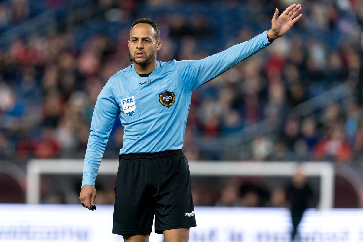 Lembra desse clássico? 🌴 The Blue Lagoon (1980) com Brooke Shields e  Christopher Atkins, mistura amor e sobrevivência numa ilha paradisíaca.  #Nostalgia #Cinema, image size:1200x800