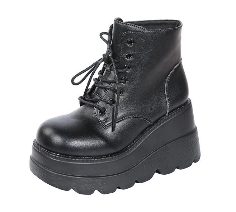 🎀 ส่งต่อ 🎀
รองเท้าเสริมส้น รองเท้าส้นตึก รองเท้าลงหลุม 🤍 เสริมส้น 9 cm 
🤍 ไซส์ 39-40
🛻 ราคา 350 บาท นัดรับเวสเกตได้ค่ะ 
ยังไม่เคยใส่นะคะซื้อมาลองเฉยๆค่ะ ㅜㅡㅜ

#THEDREAMSHOW3_in_BKK
#NCTDREAM_THEDREAMSHOW3_in_BKK 
#RIIZINGDAY_in_BKK #รองเท้ามือ2 #รองเท้ามือสอ