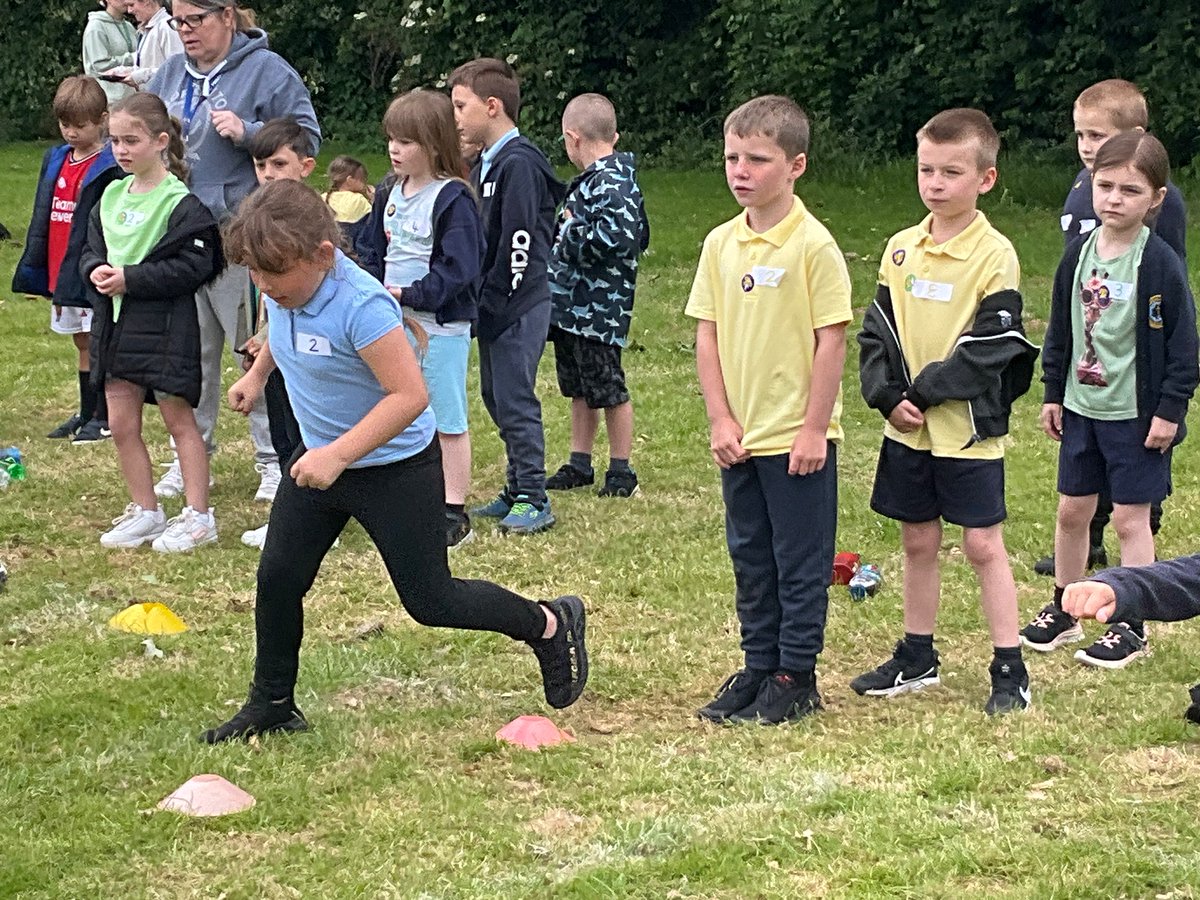 StBernardsep's tweet photo. Well done T2 for a wonderful sports day. Great sportsmanship. #stbisactive https://t.co/dYfO1kIhwE