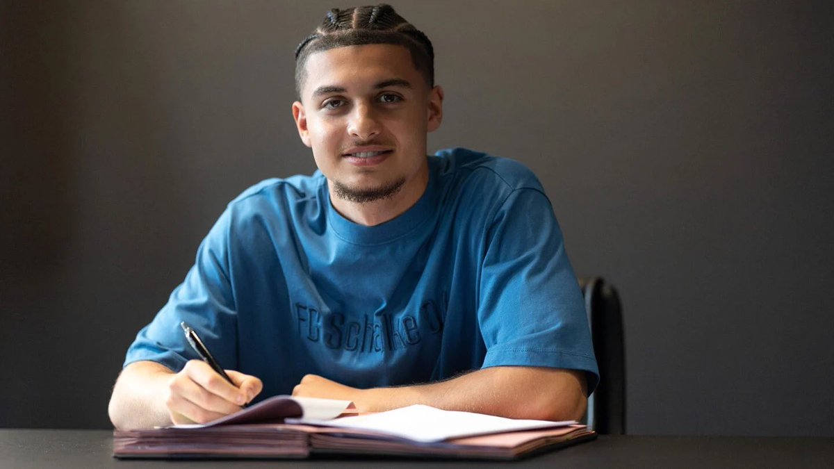 🚨Jetzt offiziell: Aris Bayindir hat beim <a href="/s04/">FC Schalke 04</a> unterschrieben! 

Vertrag bis 2028 ✔️🏁🇩🇪