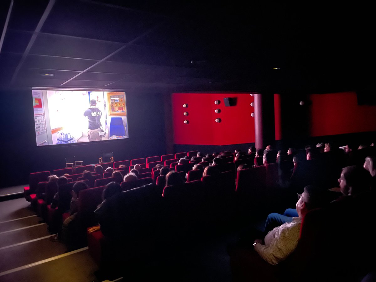 BeyondBeachFilm's tweet photo. Scenes from the screening put on b @Emergency_ong we invite you to watch "Beyond The Beach: The Hell And The Hope" and rediscover what it is to be human.

Streaming on @AmazonPrime @AppleTV @Tubi and more.

https://t.co/In5Hj4e9f4 https://t.co/AGVKhpAtba