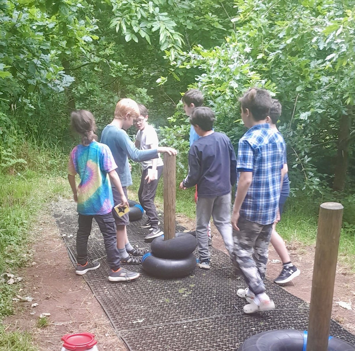 DartingtonLAP's tweet image. Our Y6s are flipping expectations with problem-solving challenges! They&apos;re stacking up skills in teamwork, trust, communication, compassion, and respect. It&apos;s a recipe for Y7 success! #DartingtonTeam #ProblemSolving #SkillStacking