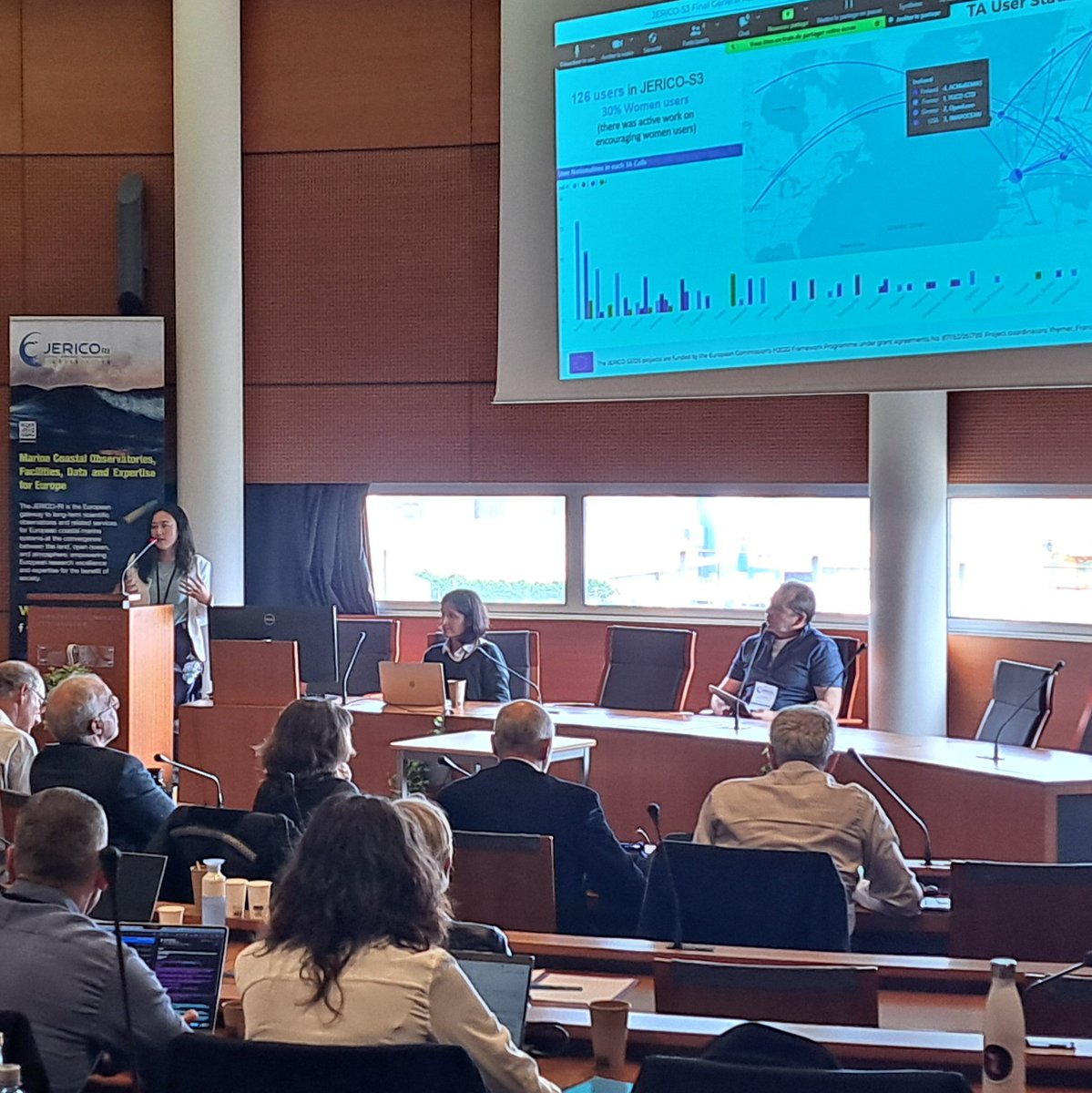 Alan Berry (@alanpberry) on Twitter photo <a href="/Cloughlinvt/">Christine Loughlin</a> of <a href="/MarineInst/">Marine Institute</a> presenting details of the <a href="/JERICORI/">JERICO Research Infrastructure</a> trans-national access programme: 39 projects at 21 facilities in 8 countries !! 🤯 <a href="/Cloughlinvt/">Christine Loughlin</a> of <a href="/MarineInst/">Marine Institute</a> presenting details of the <a href="/JERICORI/">JERICO Research Infrastructure</a> trans-national access programme: 39 projects at 21 facilities in 8 countries !! 🤯