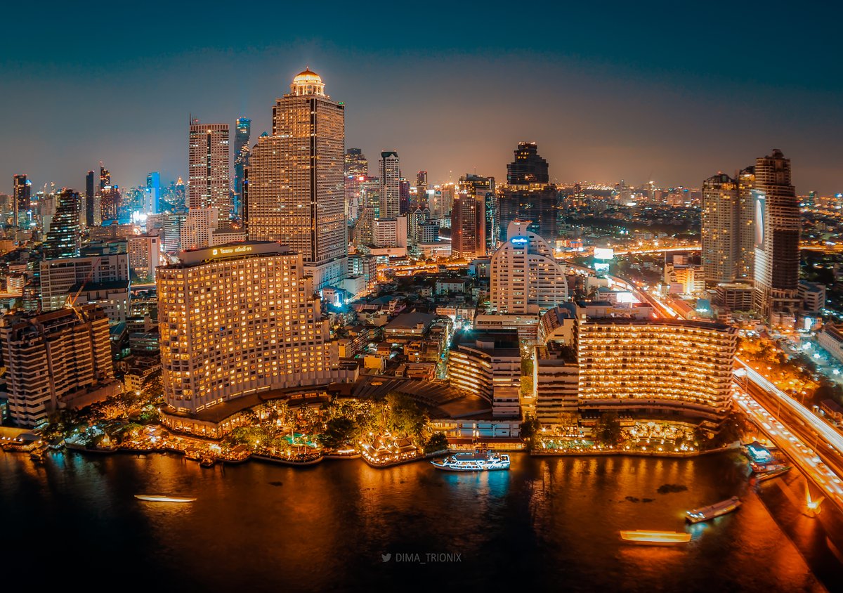 Midweek Teal &amp; Orange night cityscape series. The River condo view. Like if you want it as your window view.    

   #Bangkok #Thailand #Asia #NightPhotography