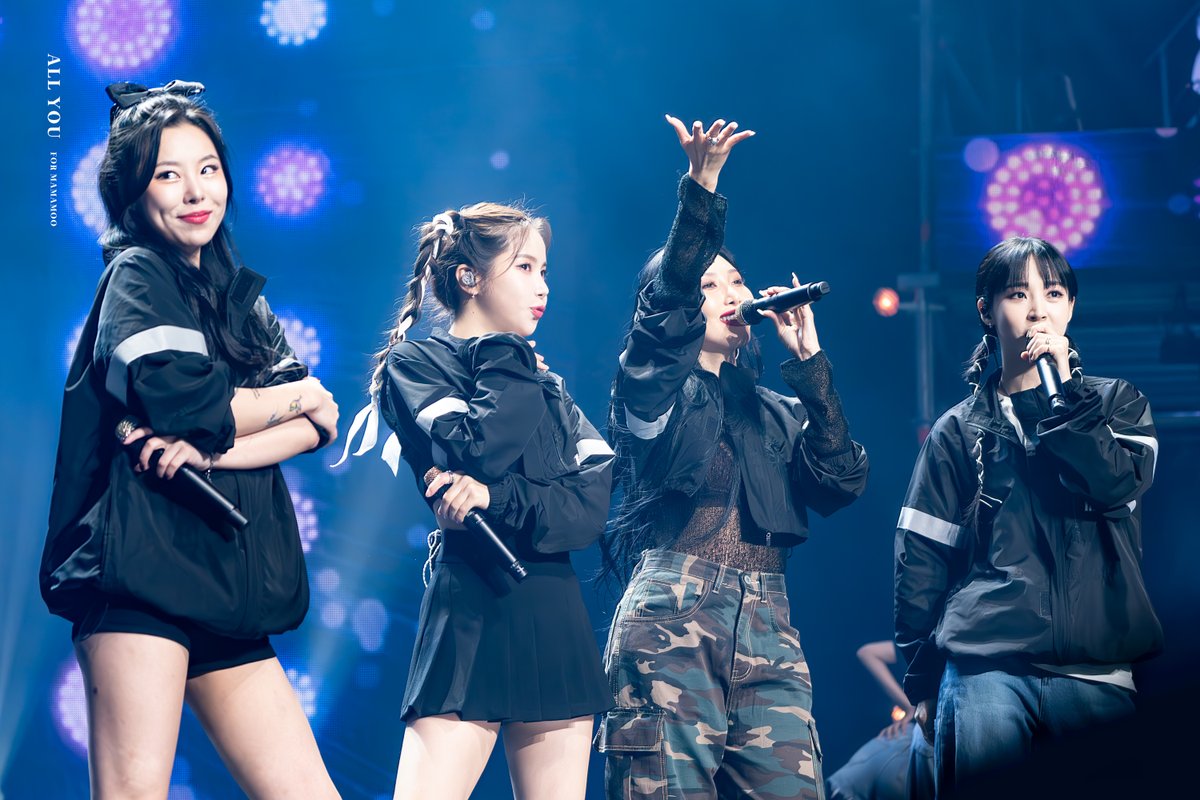 👑240619 마마무 데뷔 10주년👑

맘무야 데뷔 10주년 축하해🎉
열심히 달려오느라 수고 많았고 고마웠어
덕분에 행복으로 가득한 시간들이었어
앞으로 그려나갈 시간들도 응원할게!
많이 사랑하고 늘 보고 싶다🐰🐹🐶🦁

#10YearsWithMAMAMOO
#BeLisMaMoo_Always
#놓지않을게_마마무와_10주년