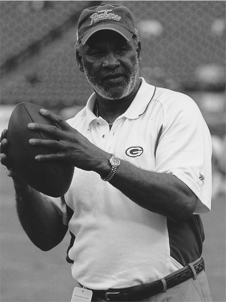 Texas High School Football Hall of Fame (@txhsfootballhof) on Twitter photo ๐ฏ๐๐๐ถ๐ ๐ป๐พ๐๐ฝ ๐ฎ๐ธ๐ฝ๐๐๐ ๐น๐๐๐๐ท๐ถ๐๐ ๐ป๐ถ๐๐ ๐๐ป ๐น๐ถ๐๐ ๐ผ๐๐น๐๐ธ๐๐๐๐
Johnny Roland
Corpus Christi Miller High School
Inducted in 2009
All inductees: texasfootball.com/hof-inductees
<a href="/BucsHs/">MillerHSBucs</a> | <a href="/MillerBucNation/">CC Roy Miller HS Football</a> | <a href="/dctf/">Dave Campbell's Texas Football โ TexasFootball.com</a> | #corpuschristi #txhsfb ๐ฏ๐๐๐ถ๐ ๐ป๐พ๐๐ฝ ๐ฎ๐ธ๐ฝ๐๐๐ ๐น๐๐๐๐ท๐ถ๐๐ ๐ป๐ถ๐๐ ๐๐ป ๐น๐ถ๐๐ ๐ผ๐๐น๐๐ธ๐๐๐๐
Johnny Roland
Corpus Christi Miller High School
Inducted in 2009
All inductees: texasfootball.com/hof-inductees
<a href="/BucsHs/">MillerHSBucs</a> | <a href="/MillerBucNation/">CC Roy Miller HS Football</a> | <a href="/dctf/">Dave Campbell's Texas Football โ TexasFootball.com</a> | #corpuschristi #txhsfb