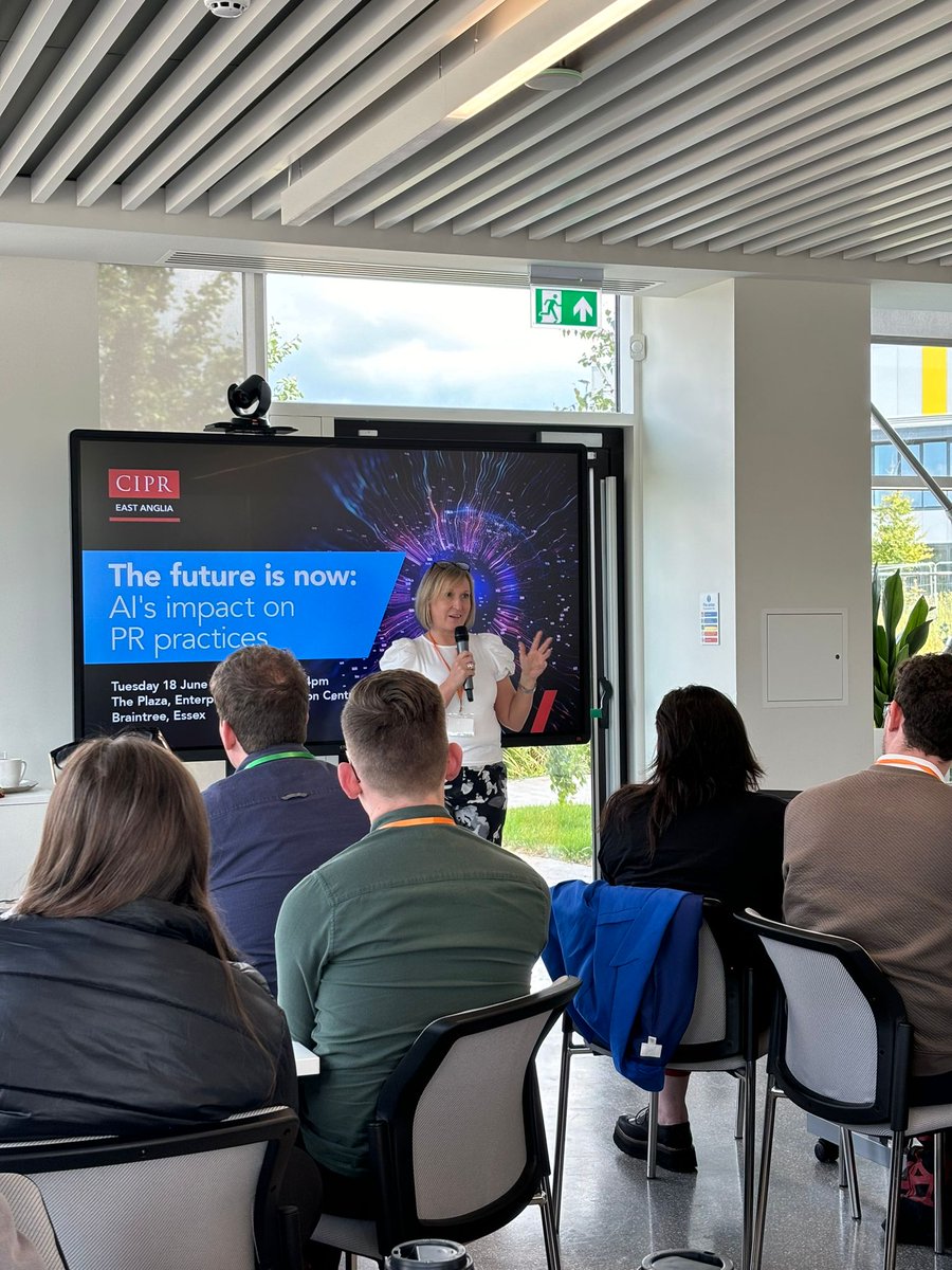 Closing remarks from <a href="/Rachael_Clamp/">Rachael Clamp</a> about today's conference.

Thank you our sponsors <a href="/eshot_net/">e-shot™</a>.

Thank you also to this year's conference organiser, Hana Gunfield - what a fantastic day ✨

Thank you so much to delegates for joining us today.