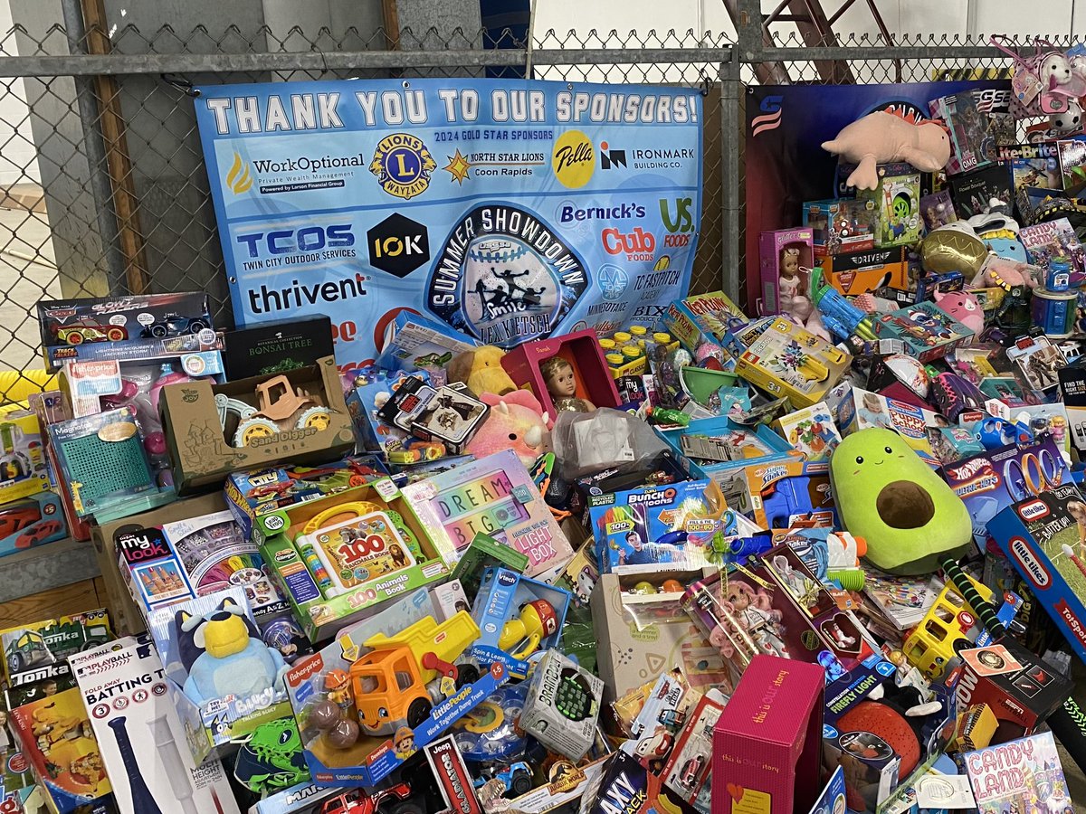 Lexi_Showdown's tweet photo. Thank you to all of the teams for your generous toy donations!  These toys will bring smiles to so many children!!! 😊 https://t.co/9qZRhQn7ND