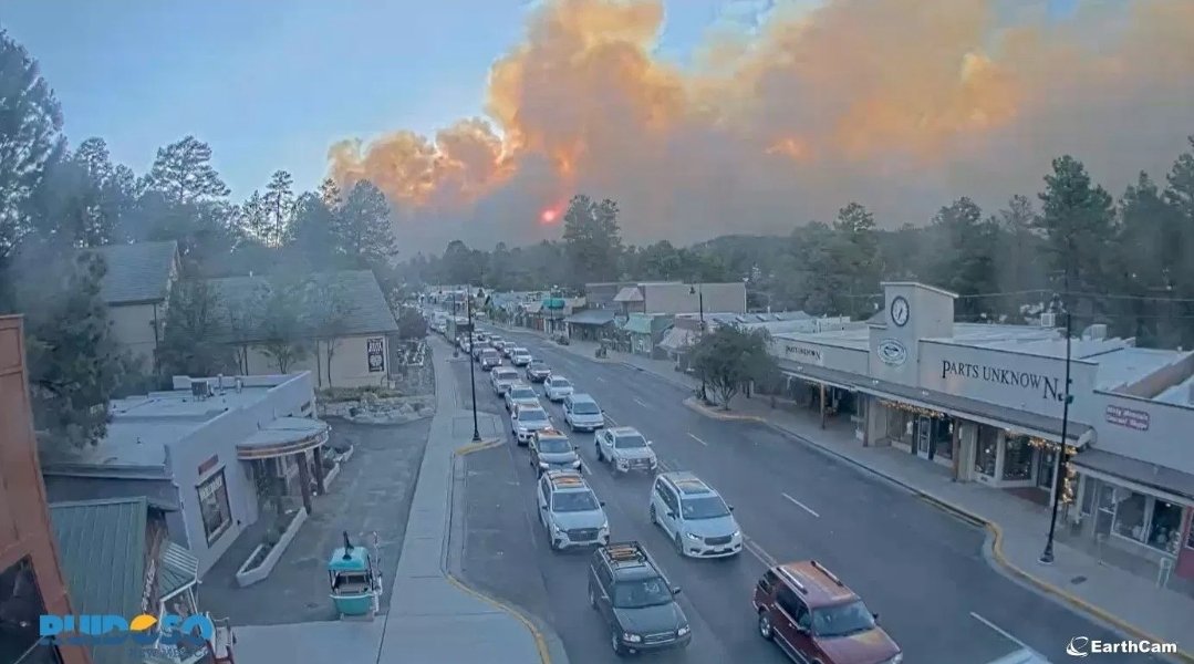 My family is going through a very tough situation right now. My parents believe they lost their house last night. They were able to get out okay, but heart broken. I felt the tears and pain in my father's voice this morning over the phone.💔