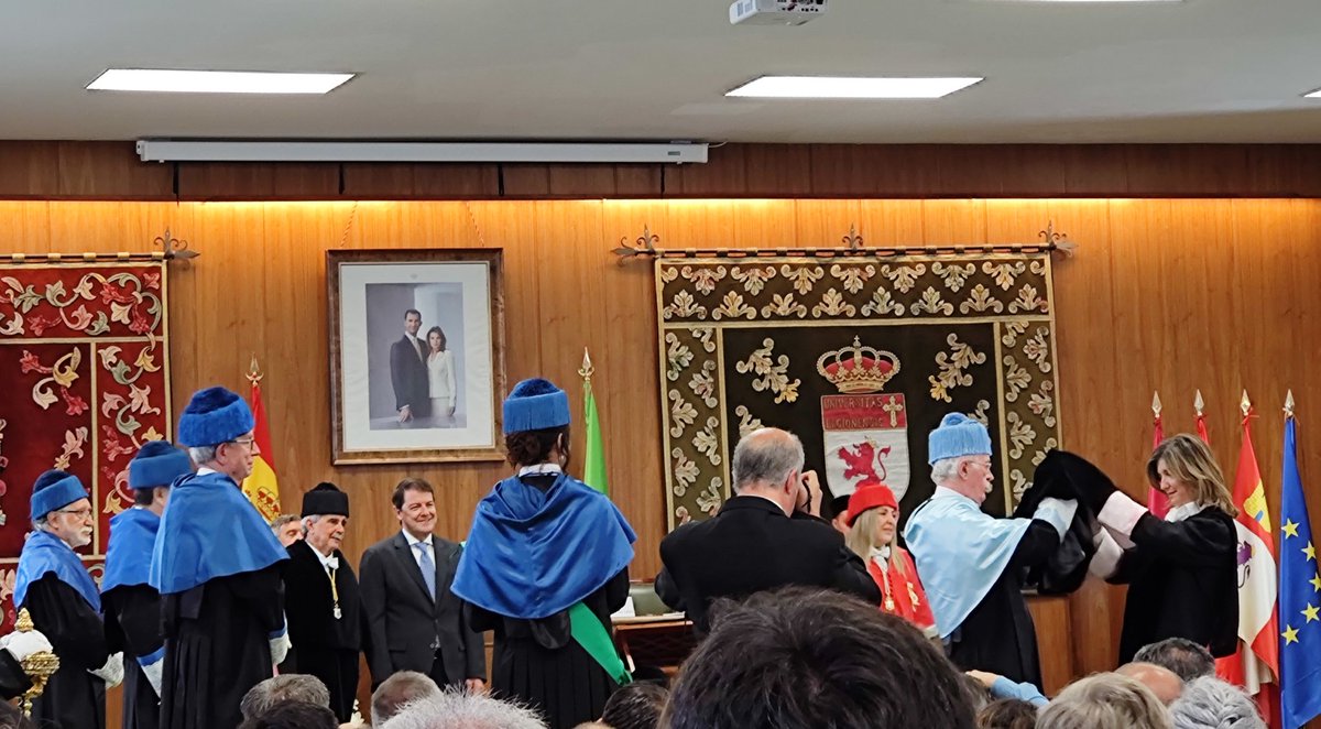 Dr. Zaida Ortega Diago (@zaiortega_) on Twitter photo Al fin una rectora en Castilla y León 💜 concretamente en la <a href="/unileon/">Universidad de León</a>
The first woman to be chancellor of the public university of Castilla y León, in our university 💜 Al fin una rectora en Castilla y León 💜 concretamente en la <a href="/unileon/">Universidad de León</a>
The first woman to be chancellor of the public university of Castilla y León, in our university 💜