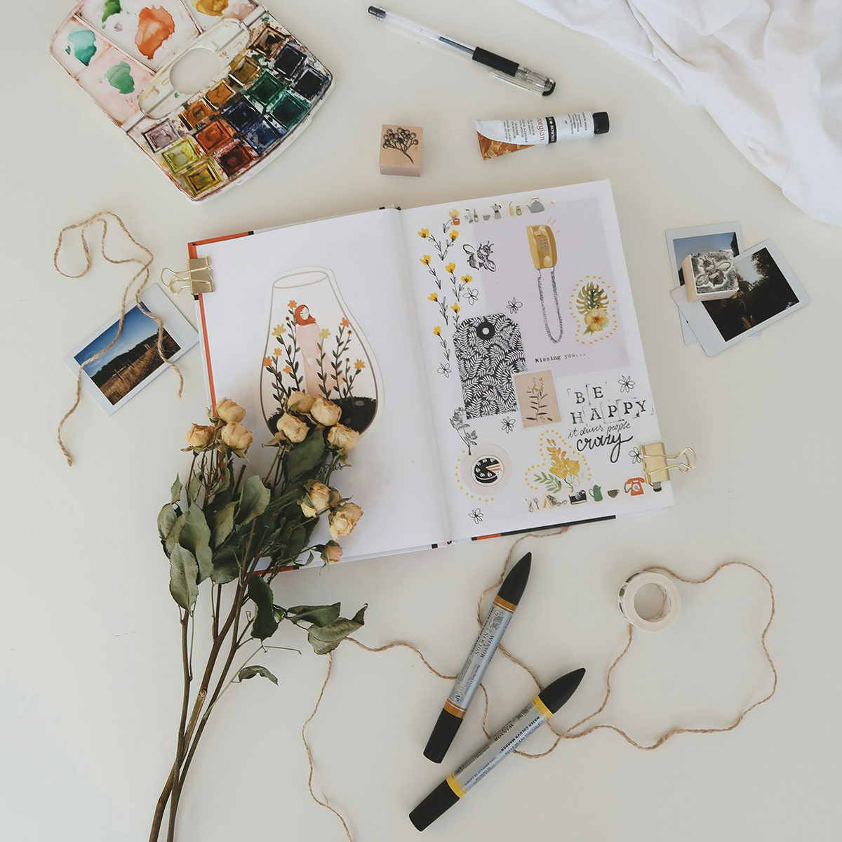 bundeskunsthall's tweet photo. #TrashUp: Ein Stück Seide, ein Liebesbrief, Muscheln vom letzten Strandurlaub oder Polaroids – inspiriert von F. E. Walthers Werken und euren ganz persönlichen Erinnerungen kreieren wir individuelle Künstlerbücher. #Workshop Sonntag, 30.6., 14–17 Uhr https://t.co/UDIJoxqcnB https://t.co/sC0zVsinus