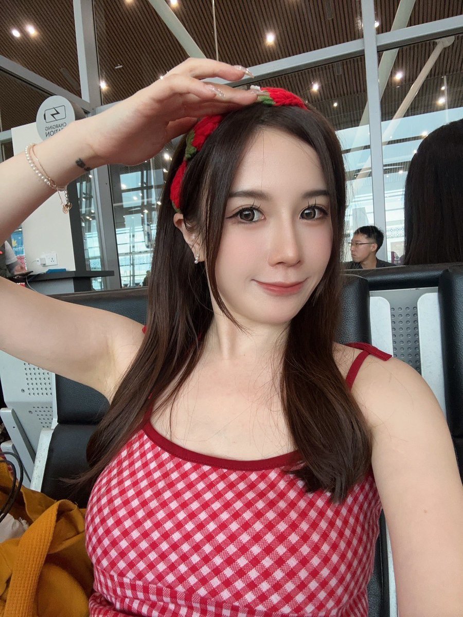 猜猜這是什麼表情❤️ https://t.co/PnVJG8hK2l