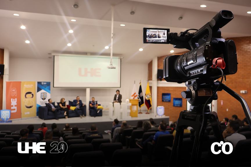 Universidad Hemisferios tweet media
