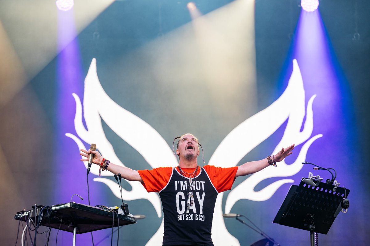 7Deadly_Spins's tweet image. It’s a @DownloadFest special toght on @phonicfm! 🤟

Fresh from the mud, the sweat, the beers, we report back with many band interviews, including:

@ALTBLKERA
@AlienWeaponry
@florenceblackUK
@urneband

Tune in from 10pm here:
phonic.fm

#DownloadFest #LiveRadio