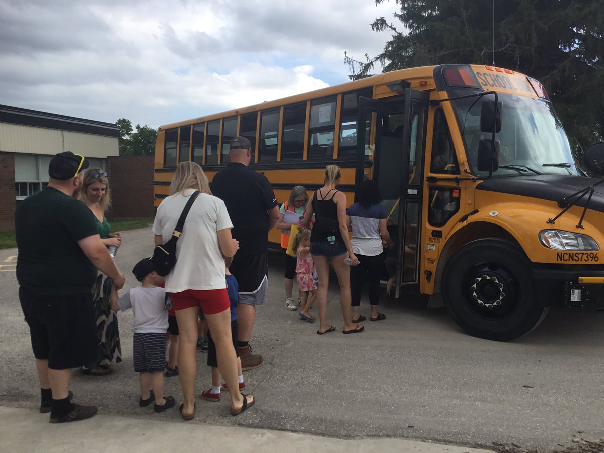 NorthEasthopePS's tweet photo. Our First Ride visit was a hit! We were happy to welcome most of our incoming JK Eagles yesterday for a quick tour and bus safety lesson. There were lots of smiles!! @yourschools @FirstStudentInc π¦
β€οΈπππ #tinyeagles #firstbusride #SOmuchfun https://t.co/GI6dDc6UCZ