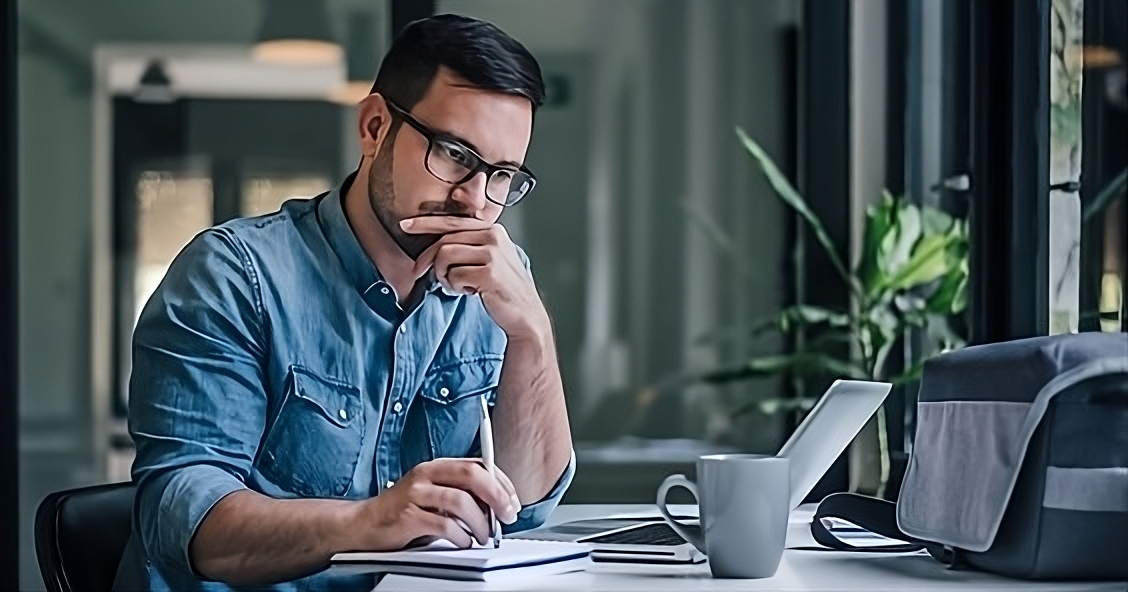 J’ai souvent lu que les ghostwriters ne sont pas bons, mais c’est parce qu’ils bâclent leur travail en 2h par jour car on leur dit que c’était suffisant

Non ce ne sera pas suffisant, car un bon ghostwriter doit :

• Comprendre l’avatar client du client

• Discuter avec lui