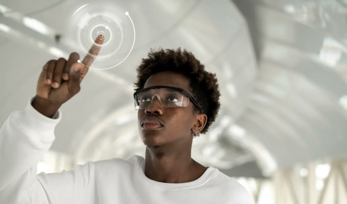 Understanding AI is crucial for its smooth integration at work. Explore building trust and transparency with insights from Great Place To Work CEO <a href="/MBushGPTW/">Michael C. Bush</a>, and UKG’s CTO <a href="/HugoSarrazin/">Hugo Sarrazin</a>: greatplacetowork.ca/en/articles/fo…