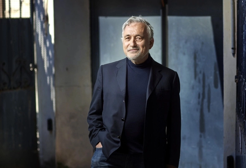 Arnaud Teyssier, historien spécialiste du gaullisme, adepte de Philippe Séguin, implacable sur la capilotade de LR :

"Ce n’est pas un big bang : c’est une fin de partie après trente ans d’erreurs souverainement renouvelées. Philippe Séguin avait tout décrit,  tout annoncé dès
