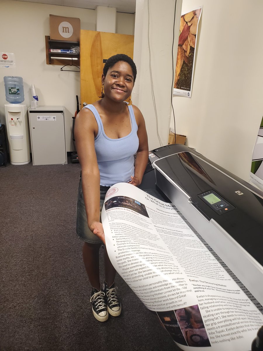 PatO_NU's tweet image. Rose-Maëlle Florestal prints their visually-stunning & engaging poster on the Great/Devouring Mother Dichotomy, looking @ #everythingeverywhereallatonce for the @psychandother conference at @NortheasternLDN 7/13-14, '24! psychologyandtheother.com @northeastern @PsychologyandO