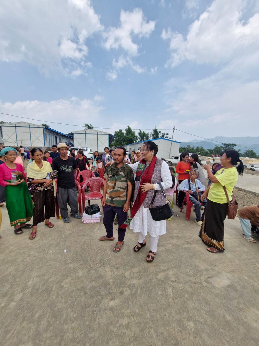 ManjulaDas16's tweet photo. I have witnessed the situation of tragedy, remorse and cry of the people of Manipur, similar to the situation people of erstwhile Hindustan had faced during partition. I have tried at my own capacity to see a smile on their faces with a hope of positivity. https://t.co/AlqmGyoJiD