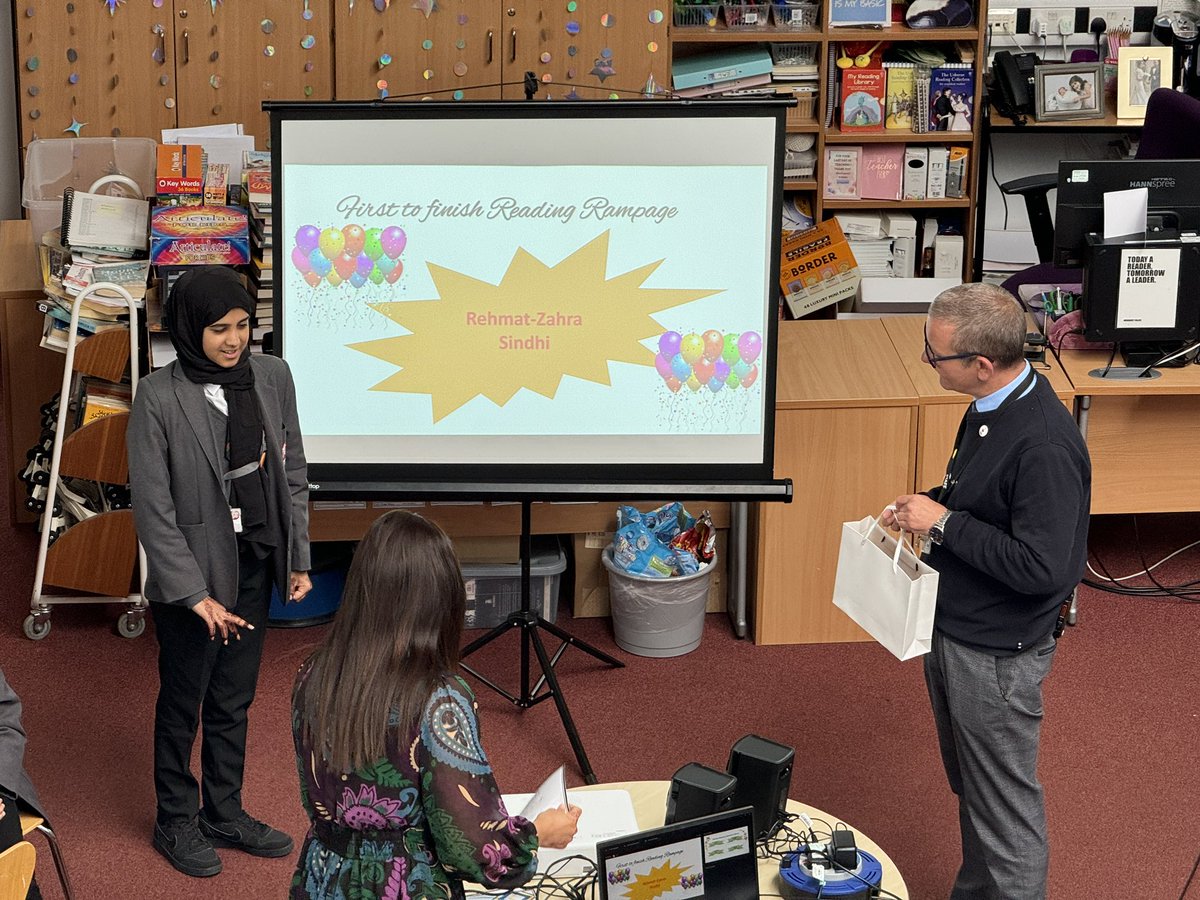 A wonderful afternoon for the winners of Reading Rampage! They enjoyed a mini pizza party with treats! 🍕🎉 #reading #books #readingrampage