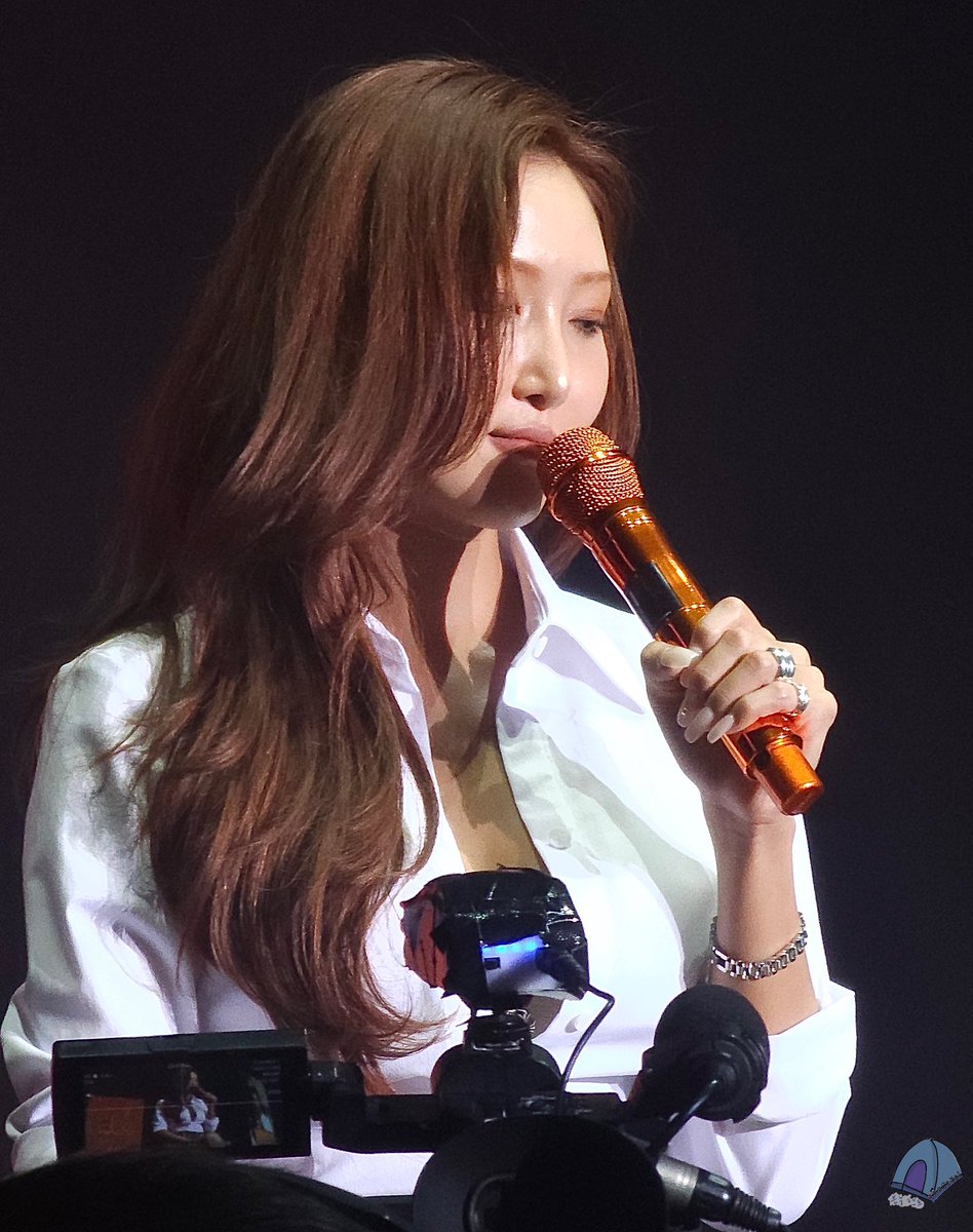 ✨
#HWASA_the_1st_FANCON_TOUR_Twits_in_Taipei