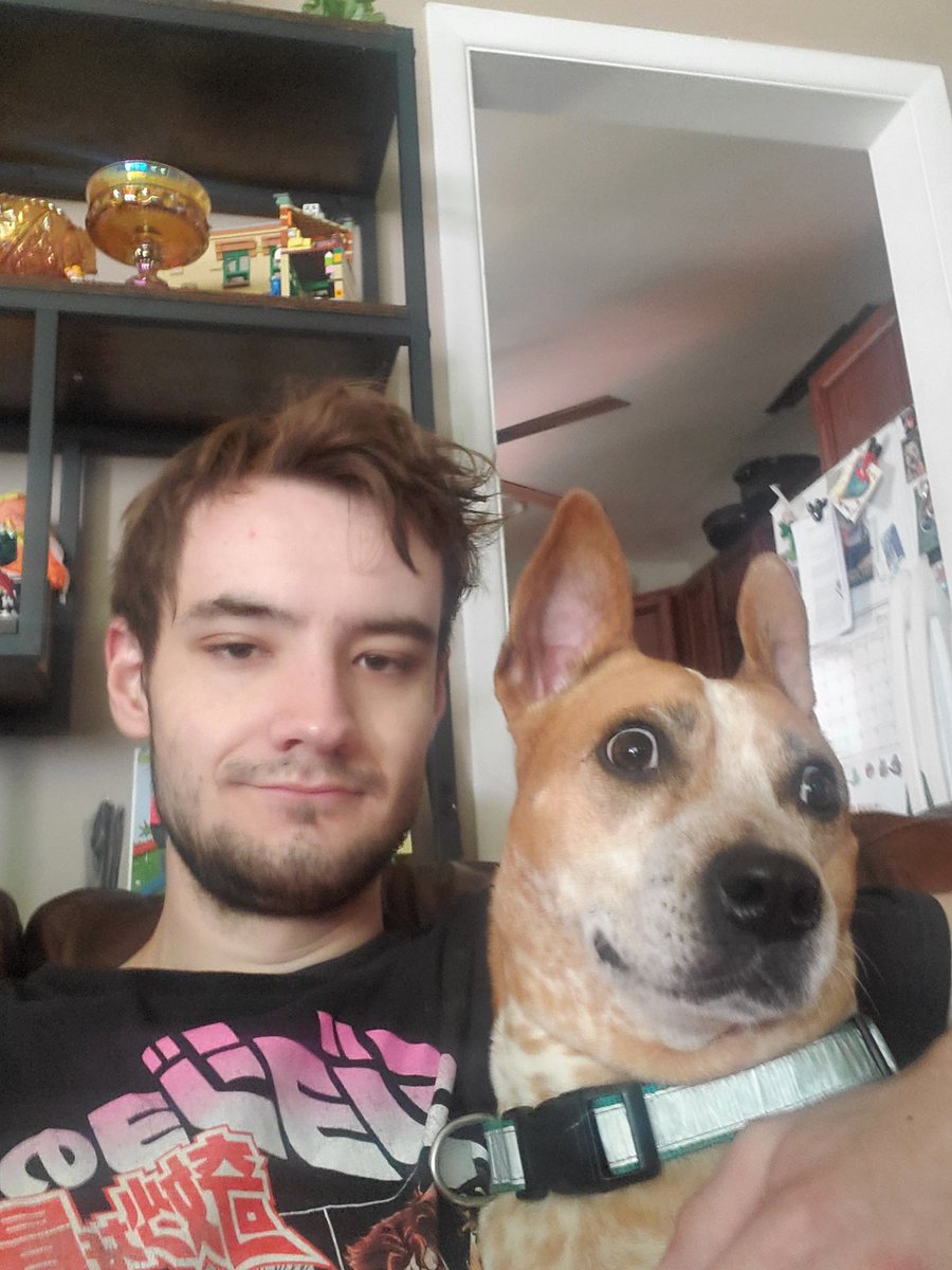 seven_ate_stein's tweet photo. Ignore the fact I look like the typical smash player and instead focus on honeys face https://t.co/lq2VQspFi2