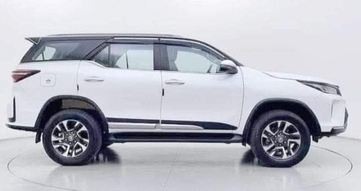 DeepakMishraRe1's tweet image. 50 लाख की गाड़ी में घूमने वाला इंसान व दादा बनने वाले भाई भी हरिद्वार प्रयागराज 25 रुपए की मटकी में जाता है 
इसलिए अहंकार ना पाले 
जय श्री राम
@aajtak @ABPNews @ZeeNews