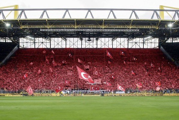 Turkish_Futbol1's tweet photo. The Signal Iduna Park stadium like you’ve never seen it before. A huge Turkish turnout today 👊🇹🇷 https://t.co/4BfmunjDSi
