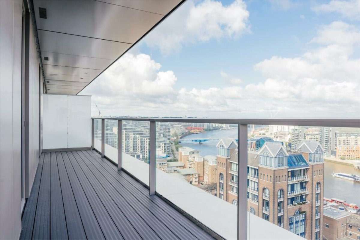 Stay updated with the latest fire regulations! 🚨 Our guide breaks down the transition to BS EN 13501-5, detailing BROOF(t4) to FROOF(t4) classifications. Ensure your projects comply with new legislation. 🏠🔥

Read full article 👇

shorturl.at/HN6jG

 #FireSafety