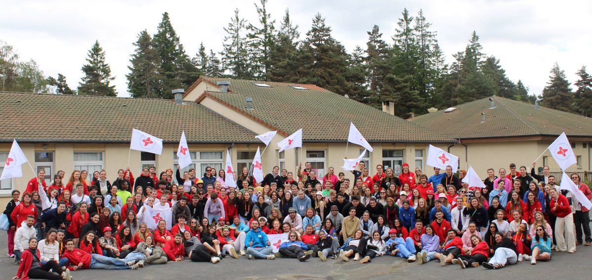 #UE24 | Retour sur les Universités d’Eté 2024 de la FNESI,

300 #ESI réuni•e•s pour échanger, être force de propositions pour l’évolution de la #formation en sciences #infirmières
 
📌 Assemblée Générale
📌 #Formations
📌 Remise des #Labels