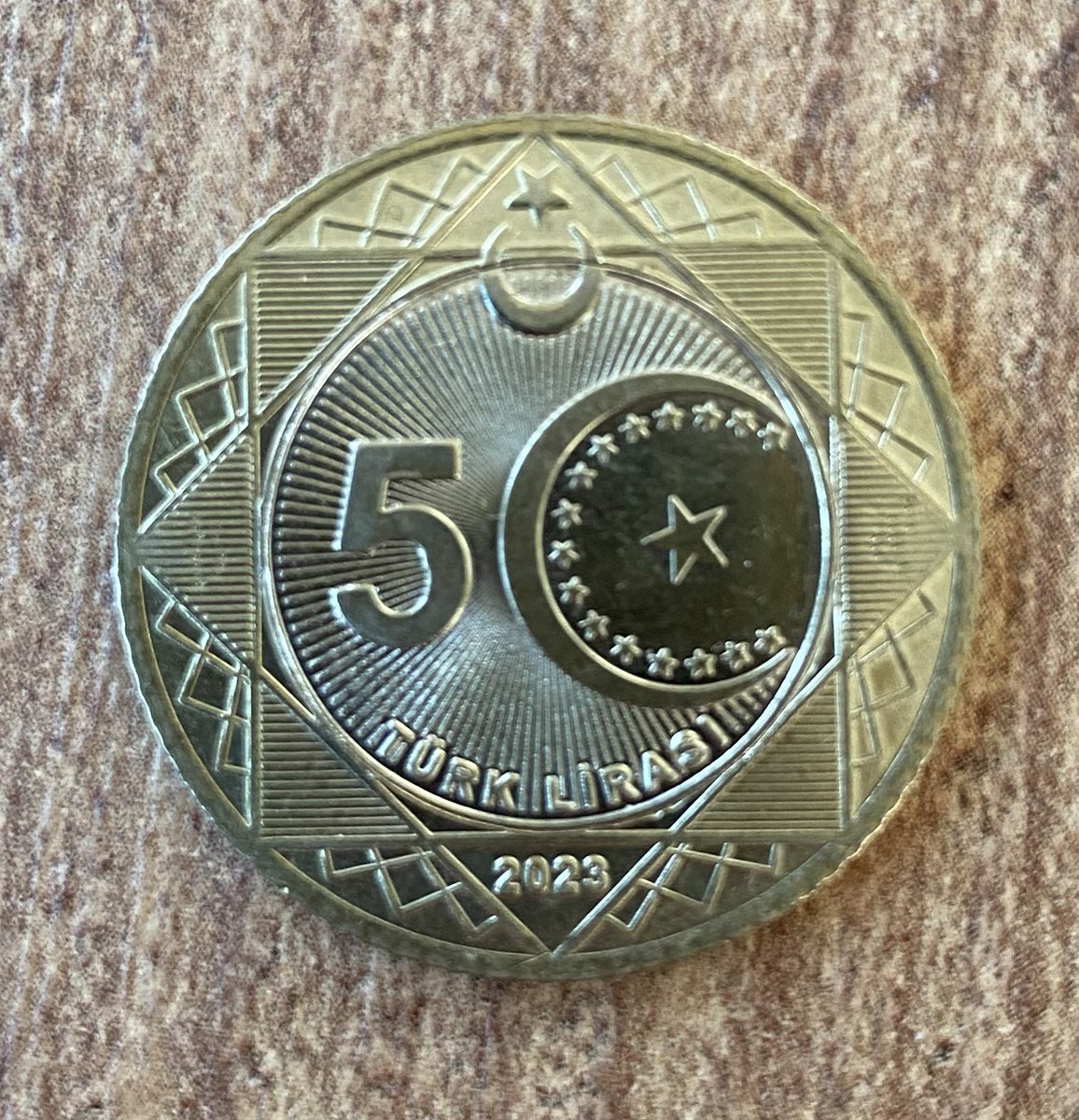 Tedavüle çıktığı gün umumi tuvalette bile değeri olmayan para…
Benim alanım ekonomi <a href="/unsalunlu/">ÜNSAL ÜNLÜ</a>