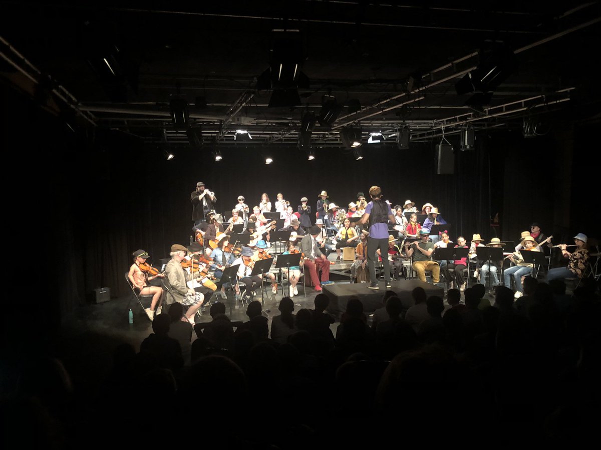 CPDmusique55's tweet photo. @DSDEN55 @IenBar @gerin_valerie @AubertAlain12 @daac_nancy_metz Restitution des Orchestres à l’Ecole de Ligny et Bar-le-Duc. Une prestation époustouflante, tant dans la qualité instrumentale et vocale que dans la mise en espace. Bravo et merci à tous les acteurs du projet 🤩😍🤩 https://t.co/68PL6LmJ0t