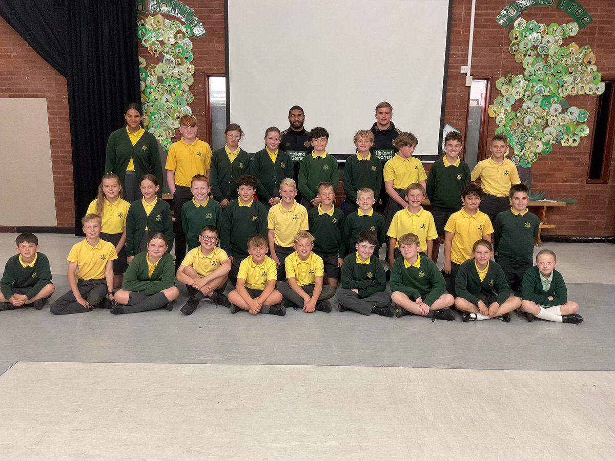 Gilded Hollins Community School tweet media