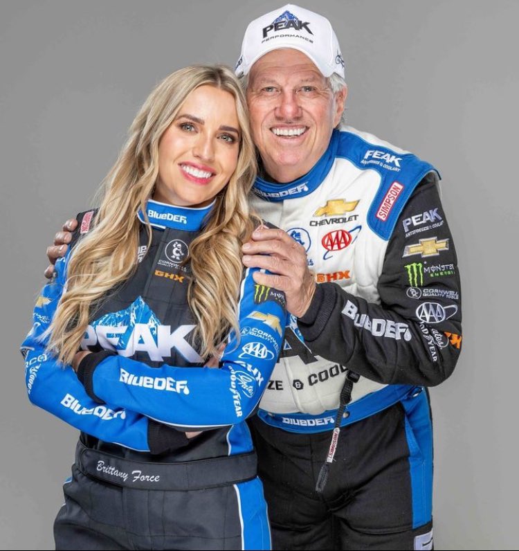 force87343's tweet image. Happy Father’s Day dad ❤️