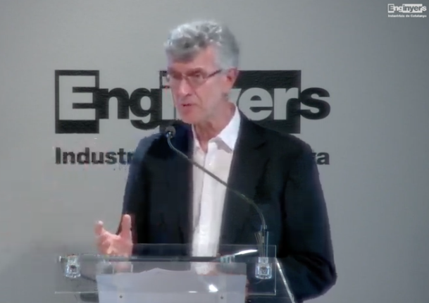 👤<a href="/FarnosJeronimo/">Jeronimo Farnos</a>, president de la Comissió d'Indústria Química. 

💬 "Les noves regulacions tendeixen a què el transport  sigui neutre en emissions i requereixen solucions en funció dels modes, del tamany i del pes, de la distància i de l'autonomia"

#JornadesEIC