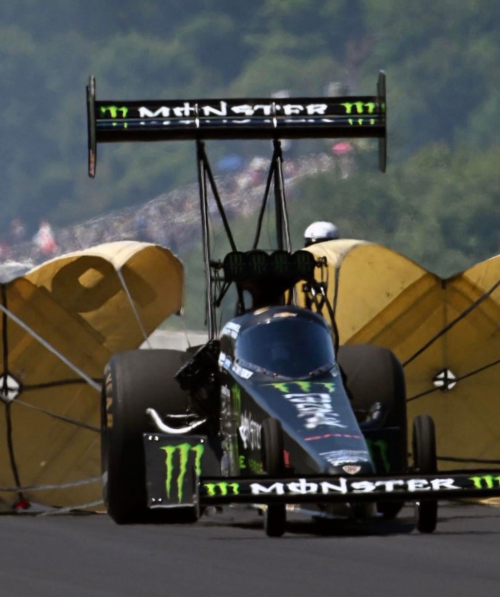 force87343's tweet image. If you are truly a fans of Brittany force comment on my page and say a big “HI”