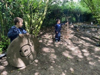 NectonFS's tweet image. A busy creative afternoon with Elm class, leaf printing, den building and muddy play. @NectonEYFS  such a pleasure to share your world of play.