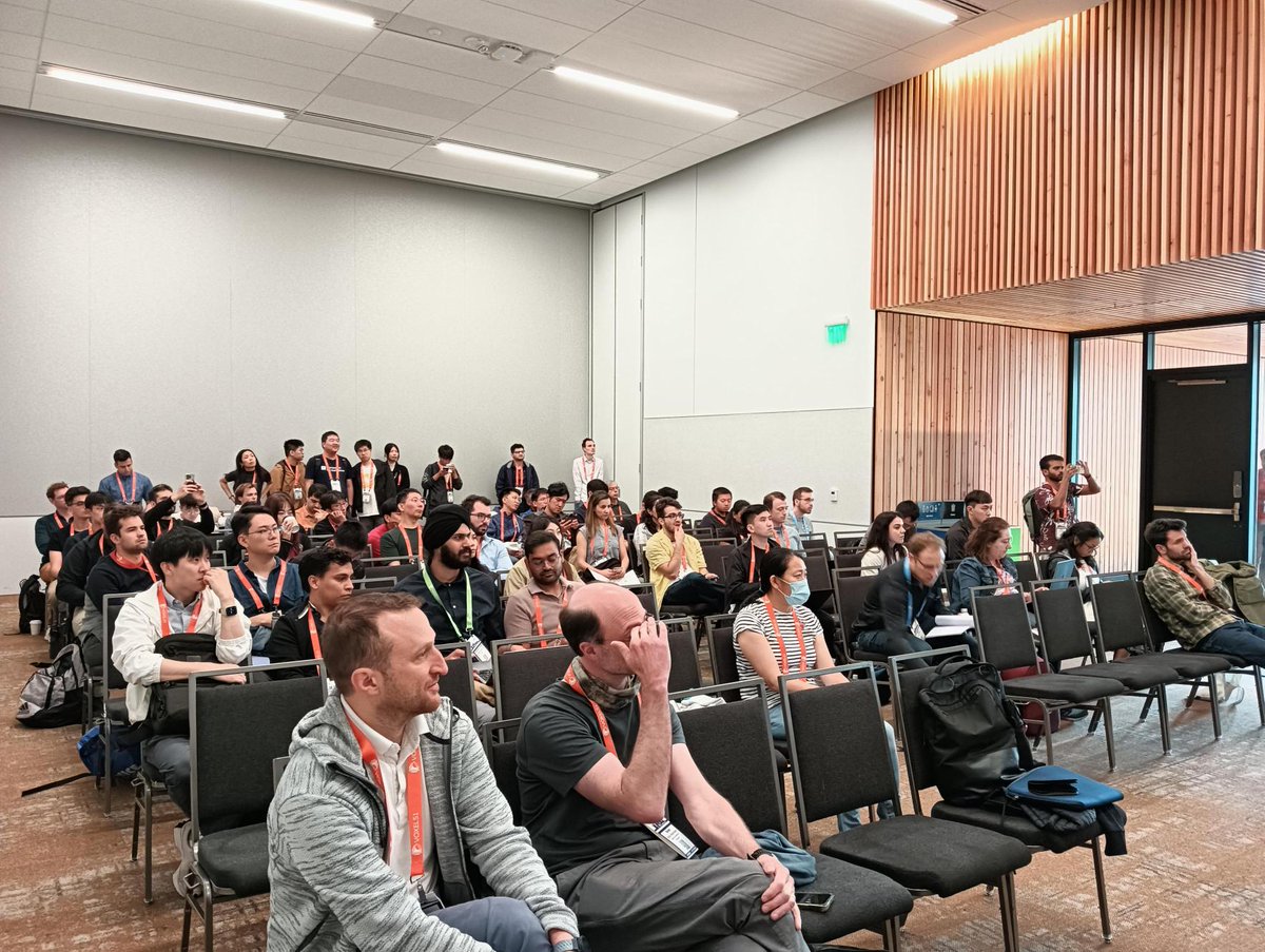 PAVIS IIT (@pavis_iit) on Twitter photo Multimodal Learning & Applications workshop @CVPR2024 has just started and the room is fully packed with 50+ attendees! Check out the full program at mula-workshop.github.io.
Organised together with @Michael74726307 <a href="/paolorotaphd/">Paolo Rota</a> <a href="/pmorerio/">p</a> <a href="/vmurino/">Vittorio Murino</a> & Bodo Multimodal Learning & Applications workshop @CVPR2024 has just started and the room is fully packed with 50+ attendees! Check out the full program at mula-workshop.github.io.
Organised together with @Michael74726307 <a href="/paolorotaphd/">Paolo Rota</a> <a href="/pmorerio/">p</a> <a href="/vmurino/">Vittorio Murino</a> & Bodo